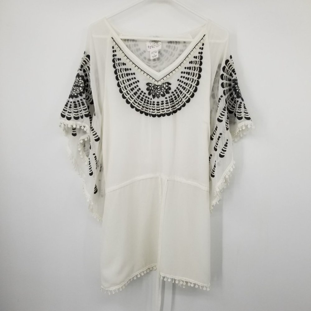 Ryu White and Black Embroidered Women's Dress Size Small